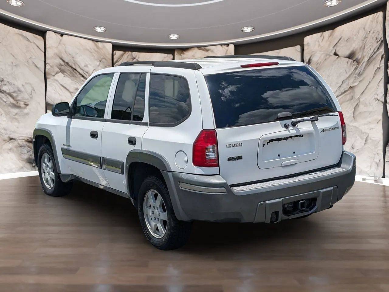 Used 2005 Isuzu Ascender S RWD image 8