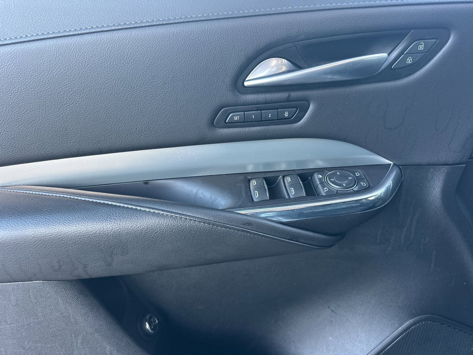 Used 2023 Cadillac XT4 Premium Luxury image 11