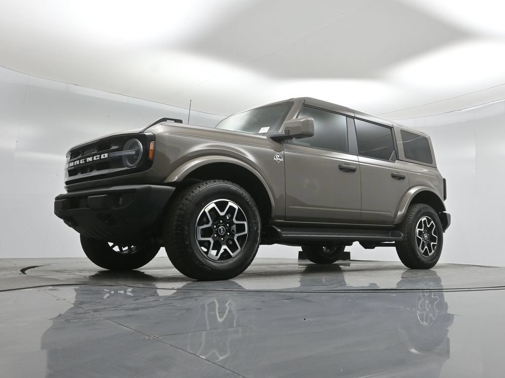 New 2026 Ford Bronco Outer Banks AWD/4WD image 43