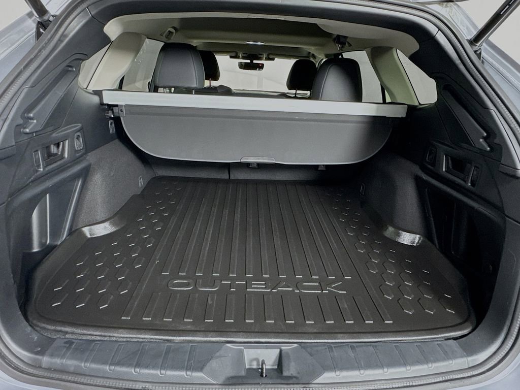 Used 2023 Subaru Outback Onyx Edition image 31