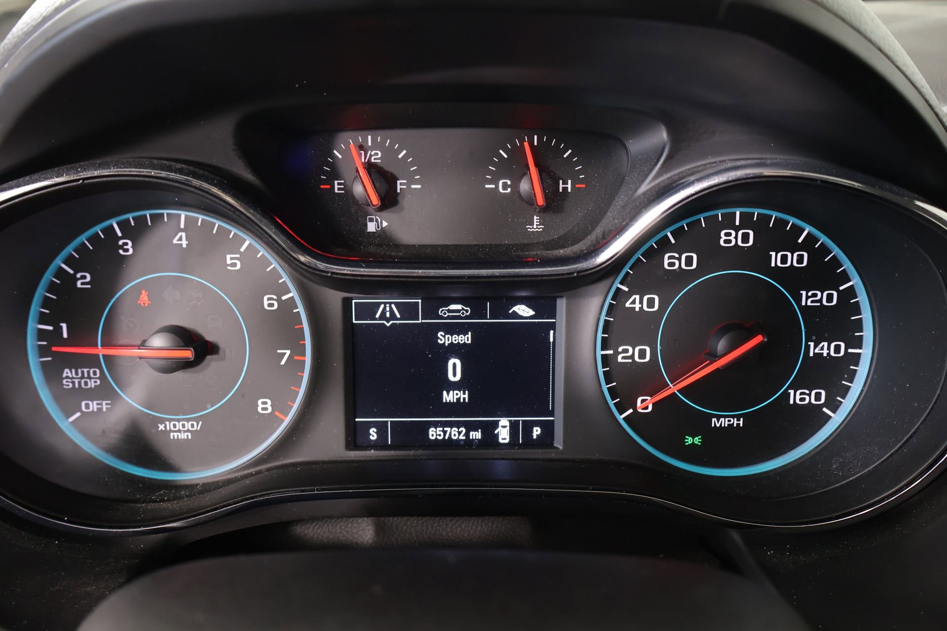 Used 2018 Chevrolet Cruze LT w/ Convenience Package image 4