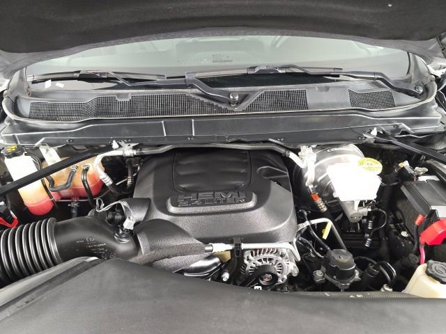 Used 2024 RAM 2500 Big Horn w/ Sport Appearance Package image 9