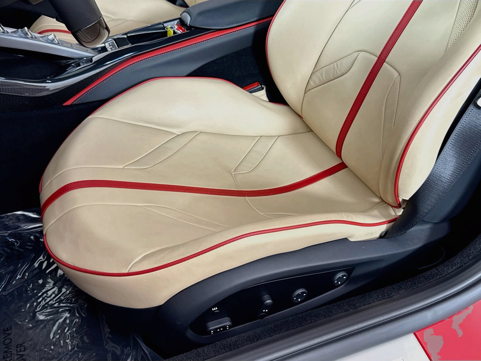 Certified 2022 Ferrari 812 GTS RWD image 18