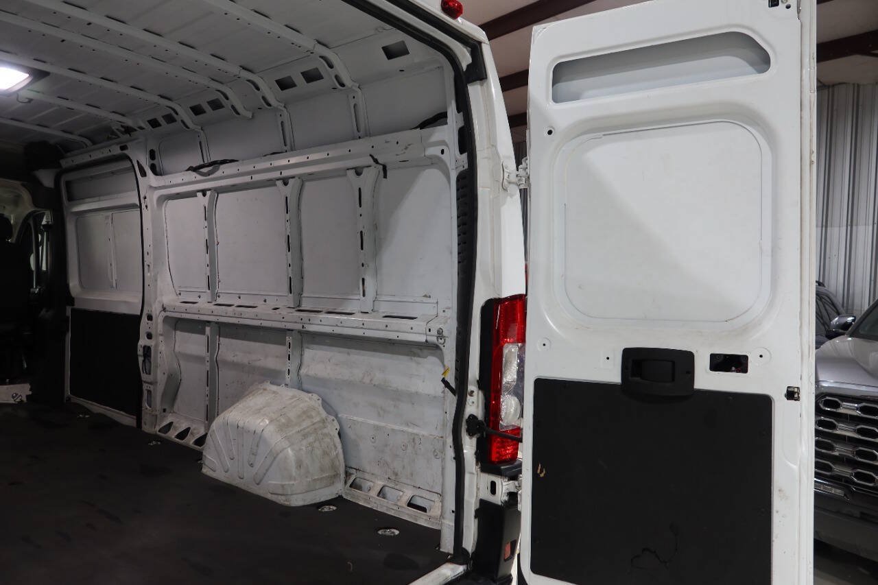 Used 2023 RAM ProMaster 3500 w/ Driver Convenience Group FWD image 17
