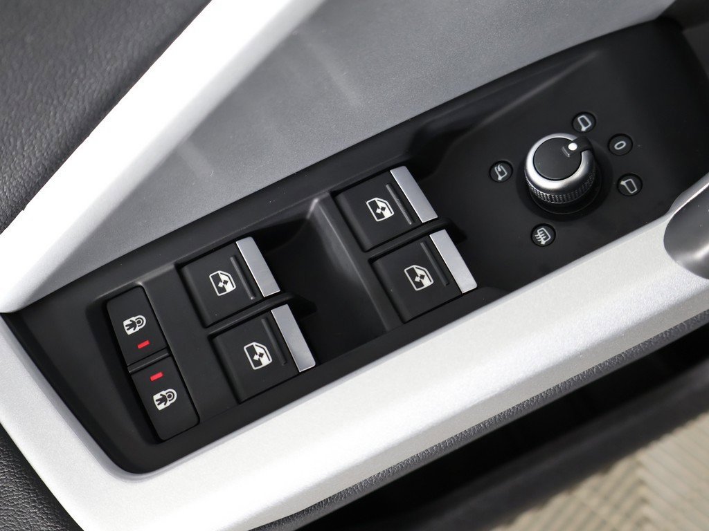 Used 2023 Audi Q3 2.0T Premium Plus w/ Premium Plus Package image 41