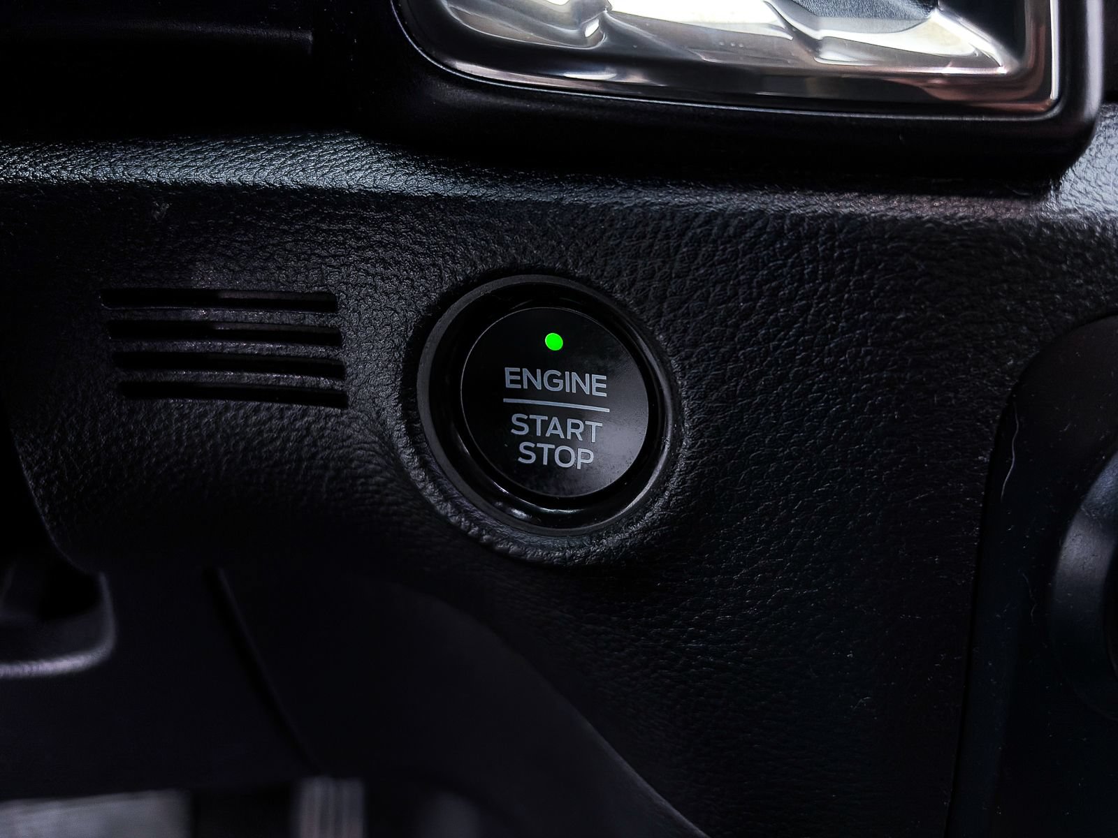 Used 2023 Ford Ranger Lariat w/ Tremor Off-Road Package AWD/4WD image 26