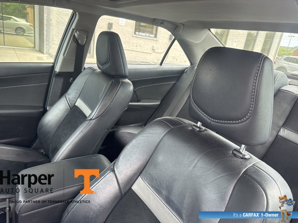 Used 2013 Toyota Camry SE w/ Leather Pkg image 12