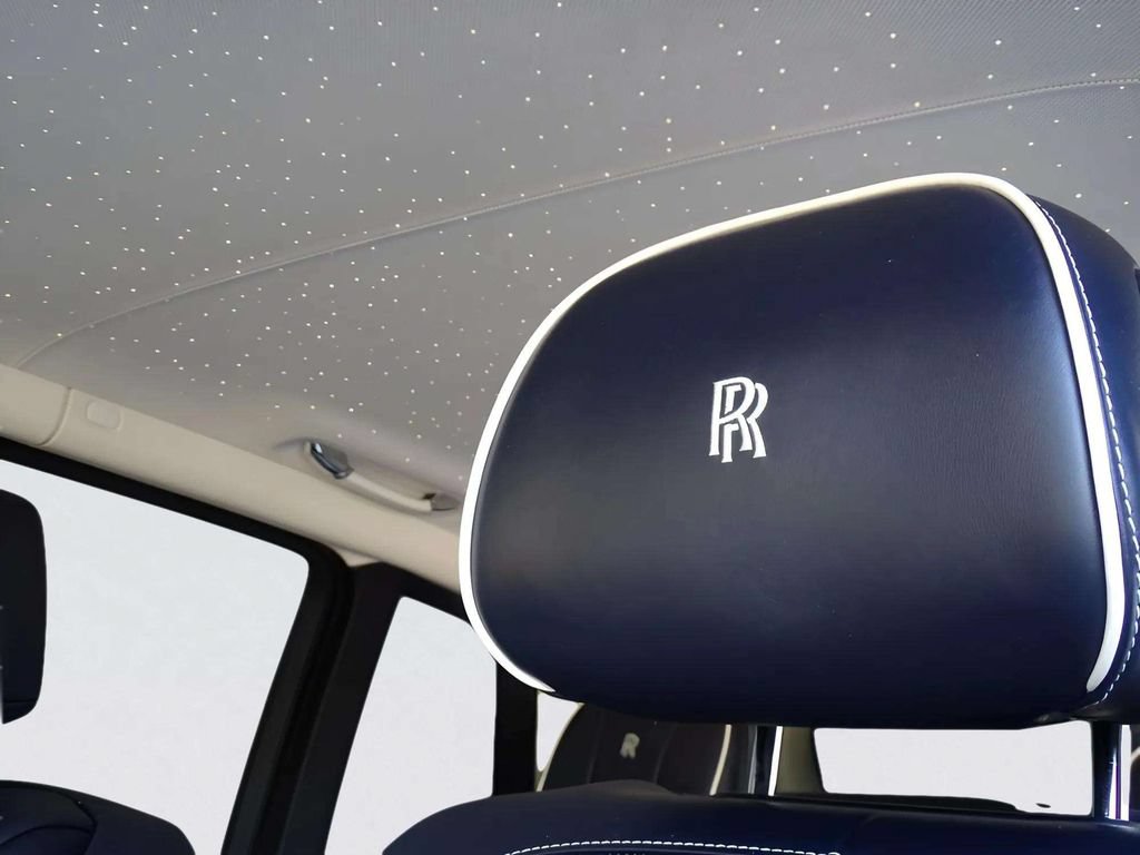 Certified 2025 Rolls-Royce Cullinan AWD/4WD image 14