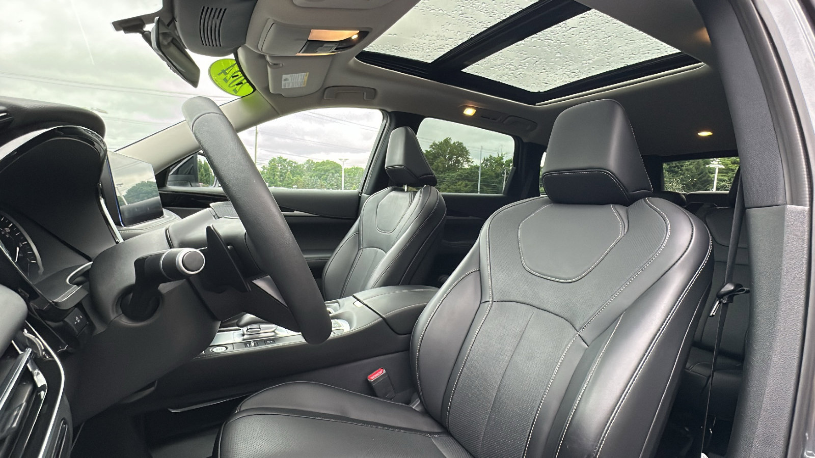 Certified 2024 INFINITI QX60 Pure image 13