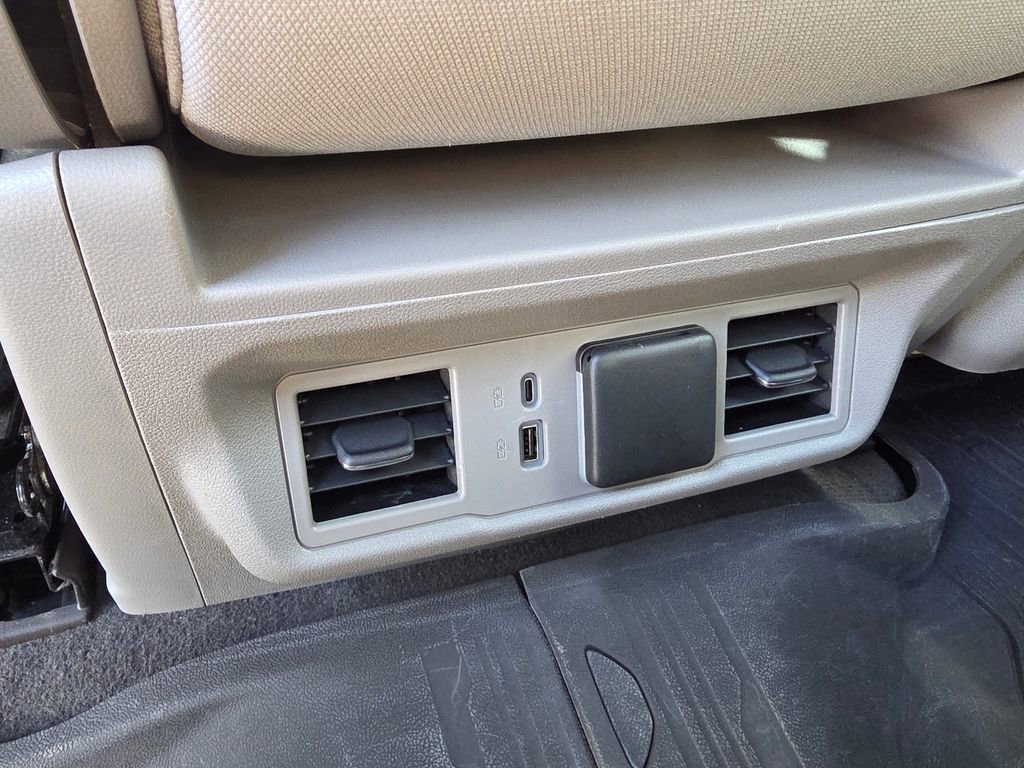 Used 2024 GMC Sierra 3500 SLE w/ SLE Value Package image 25