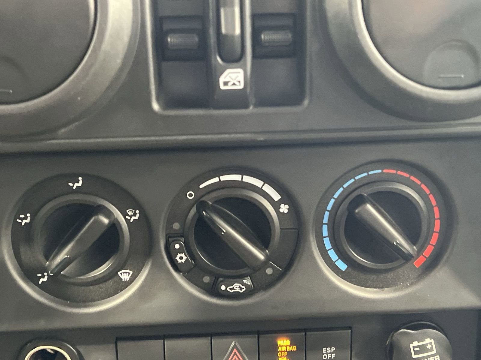 Used 2007 Jeep Wrangler X image 17