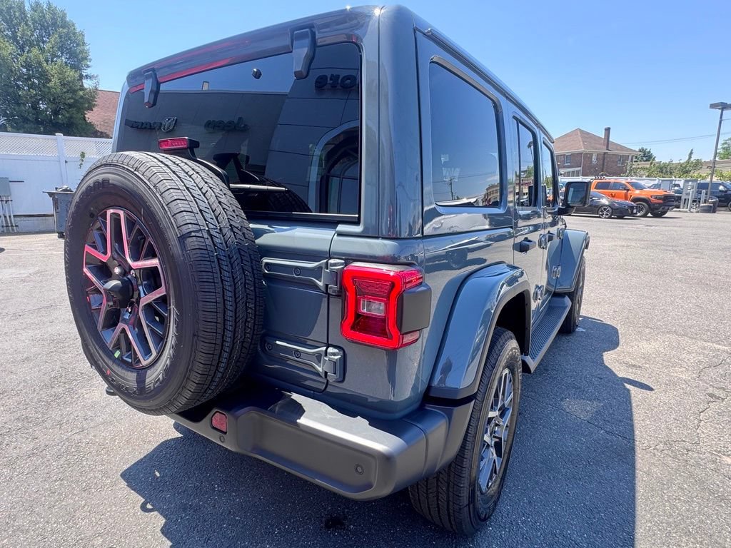 New 2026 Jeep Wrangler Unlimited Sahara w/ Safety Group AWD/4WD image 7