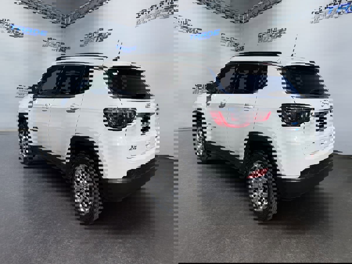 Used 2024 Jeep Compass Latitude image 7