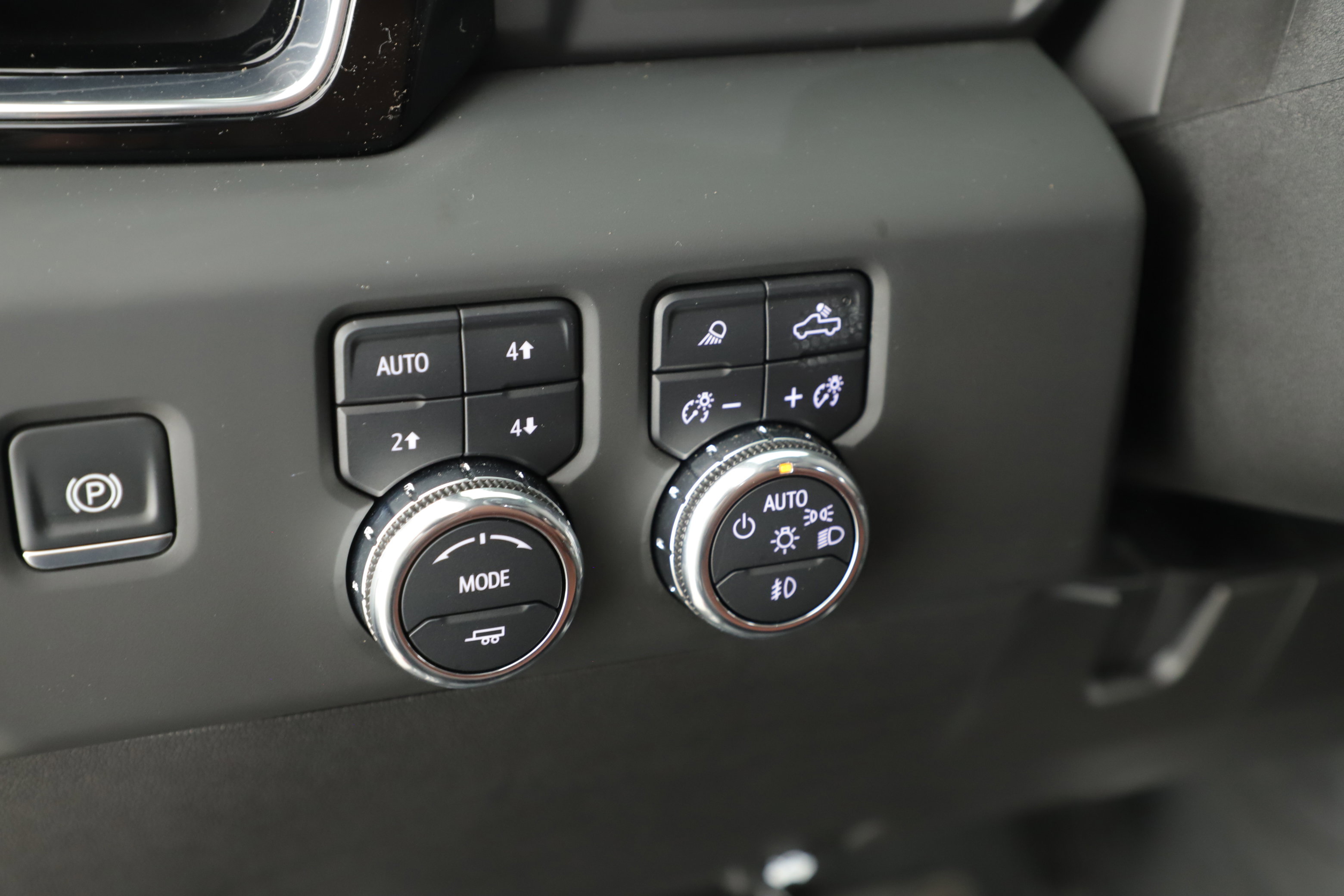 Used 2025 GMC Sierra 2500 Denali Ultimate image 11