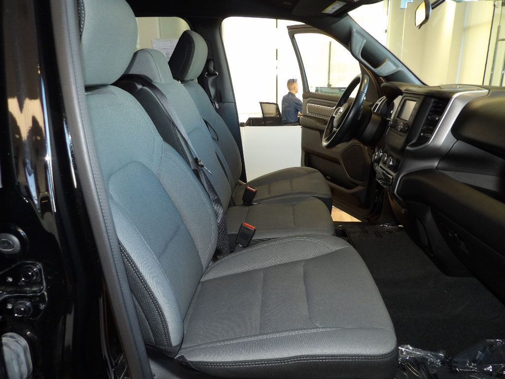 Used 2022 RAM 1500 Big Horn AWD/4WD image 16