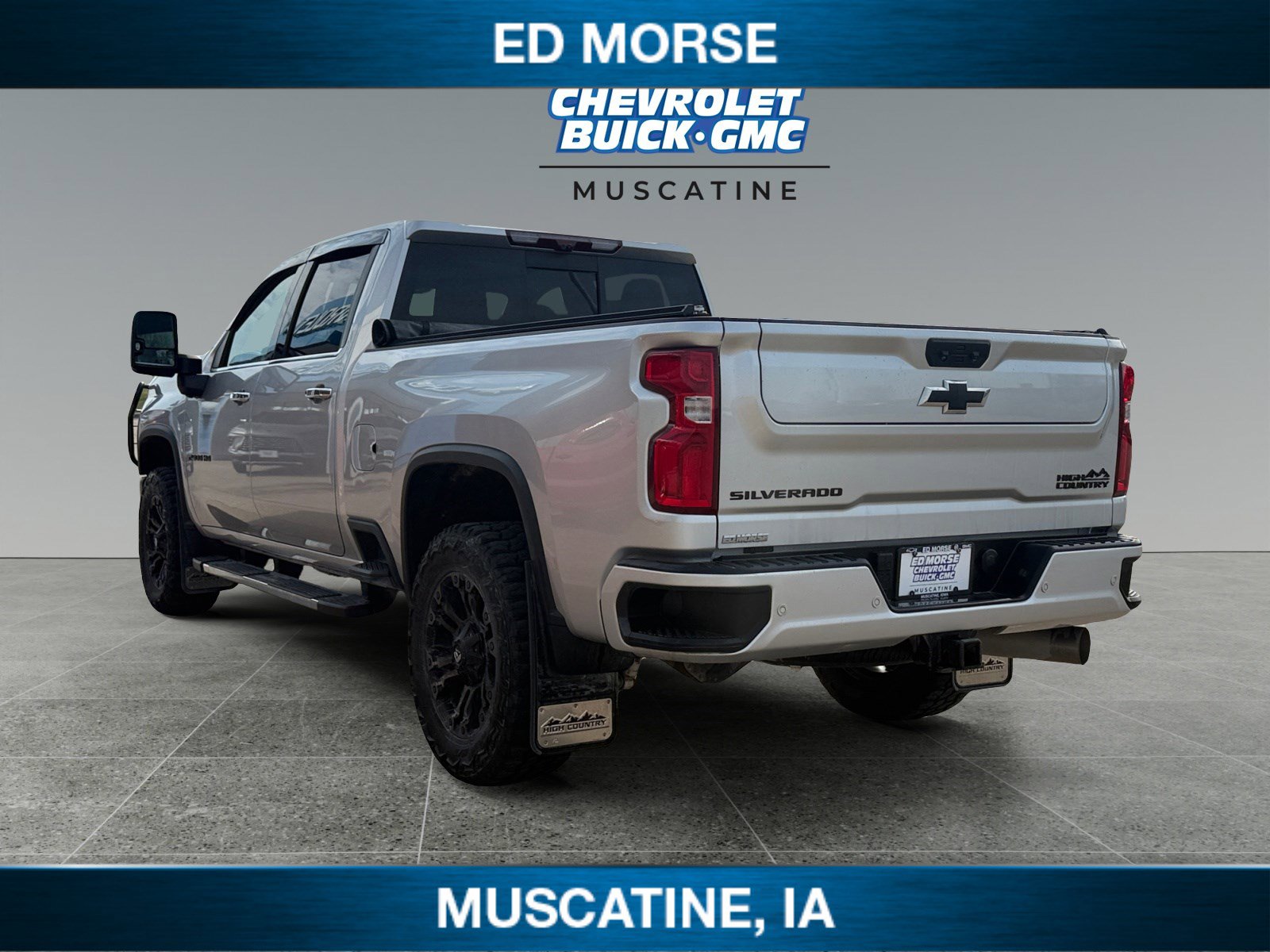 Used 2023 Chevrolet Silverado 2500 High Country w/ Z71 Off-Road Package image 3