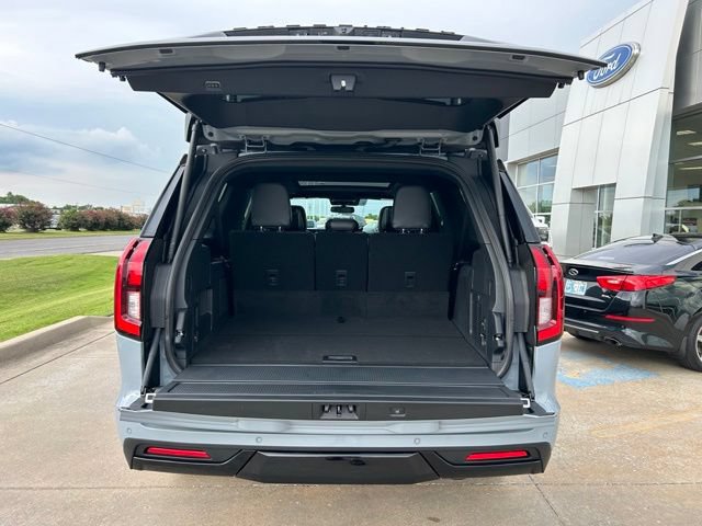 New 2027 Ford Expedition Max Platinum w/ Stealth Appearance Package AWD/4WD image 9