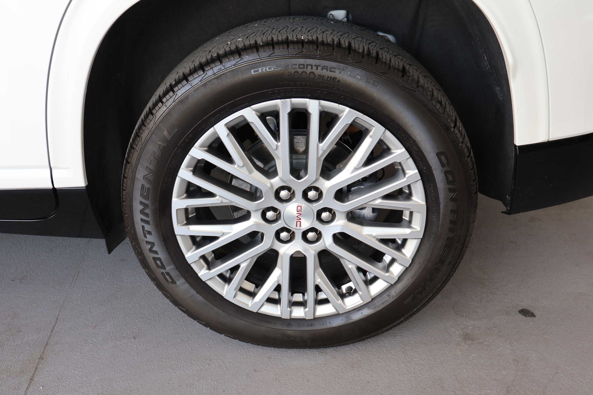 Used 2024 GMC Acadia Denali w/ LPO, Floor Liner Package image 13