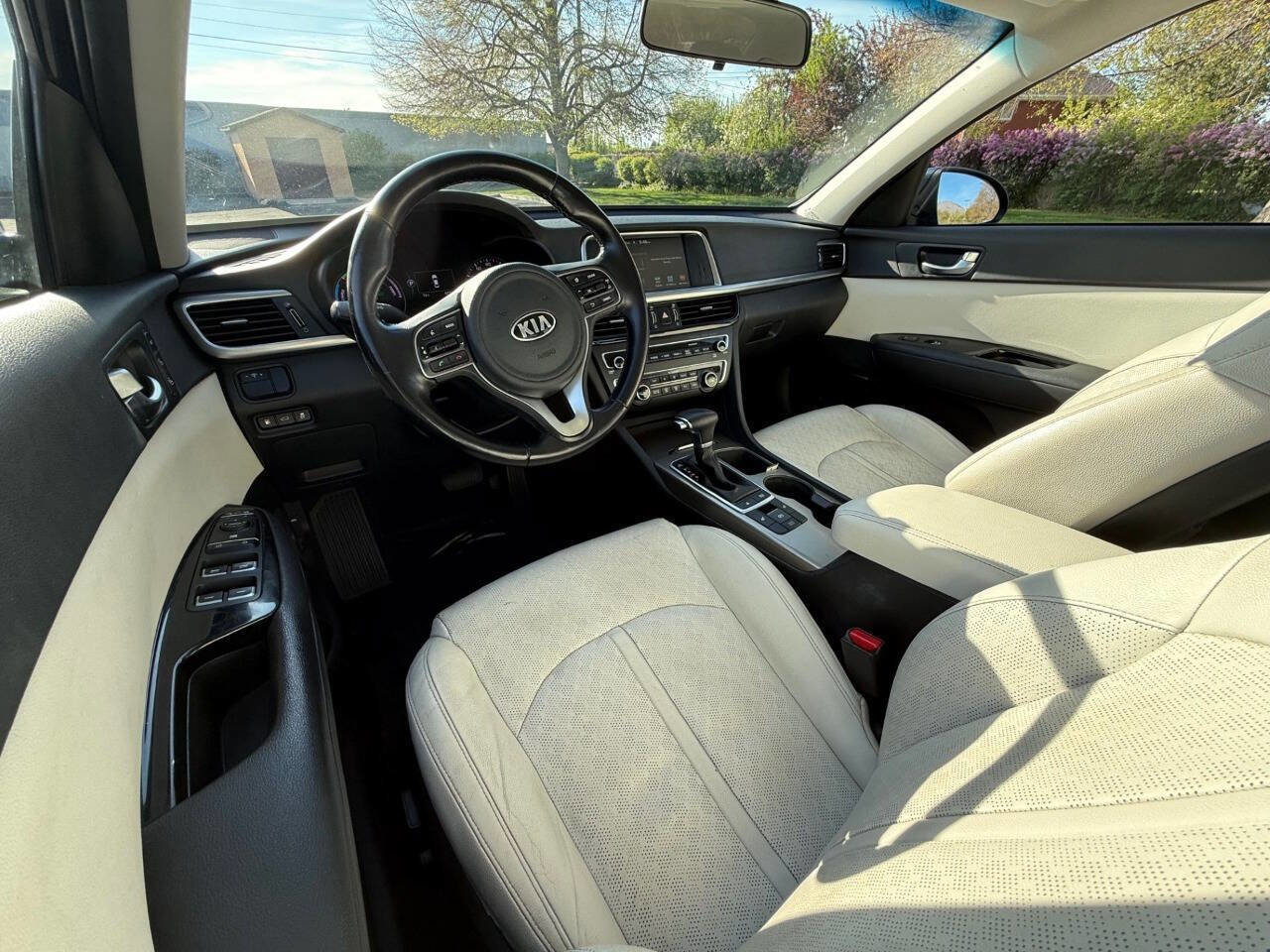Used 2018 Kia Optima EX image 9