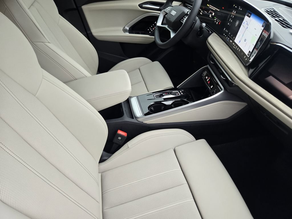 New 2025 Audi Q5 Prestige image 16