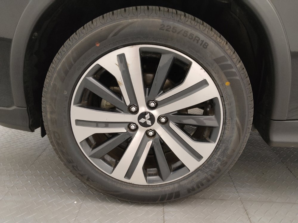 Used 2021 Mitsubishi Outlander Sport SE FWD image 31