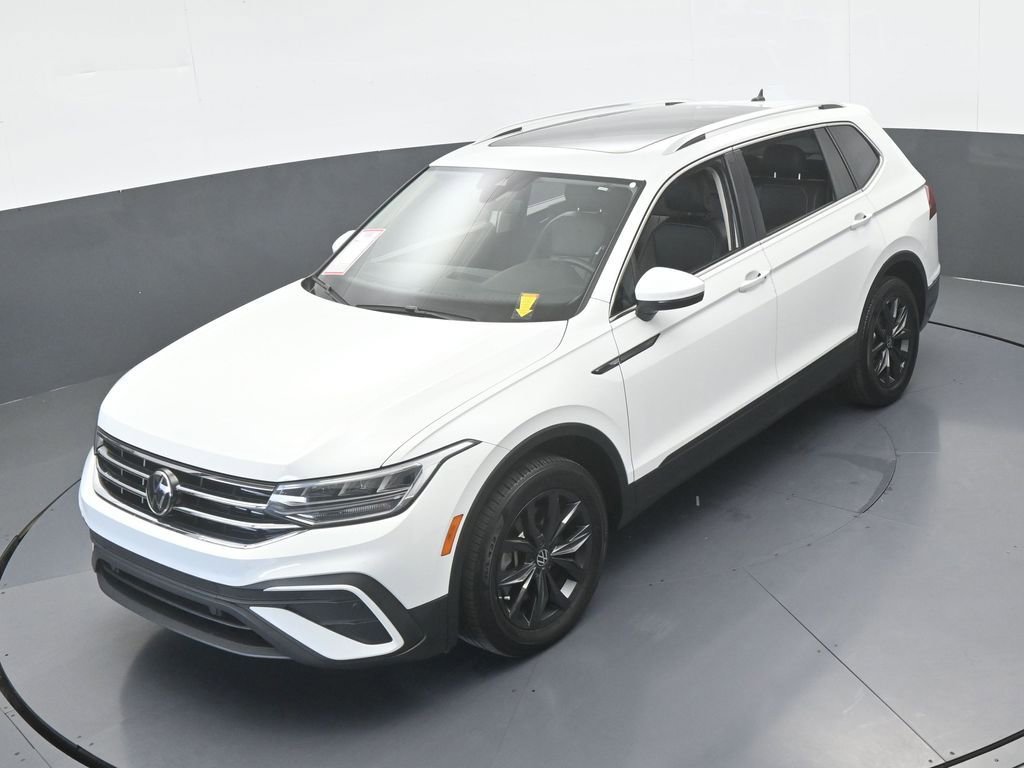 Used 2024 Volkswagen Tiguan SE FWD image 44