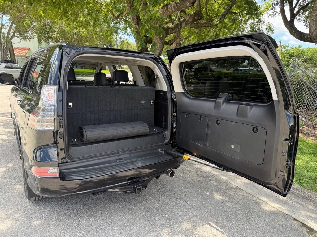 Used 2017 Lexus GX 460 Luxury AWD/4WD image 38