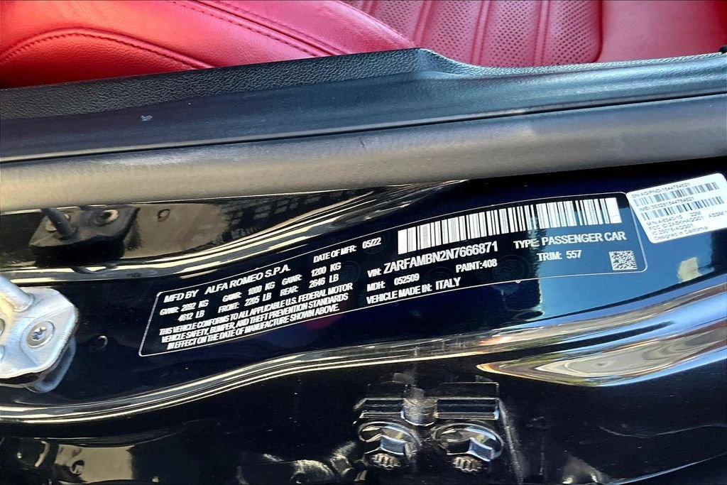 Used 2022 Alfa Romeo Giulia Veloce RWD image 18