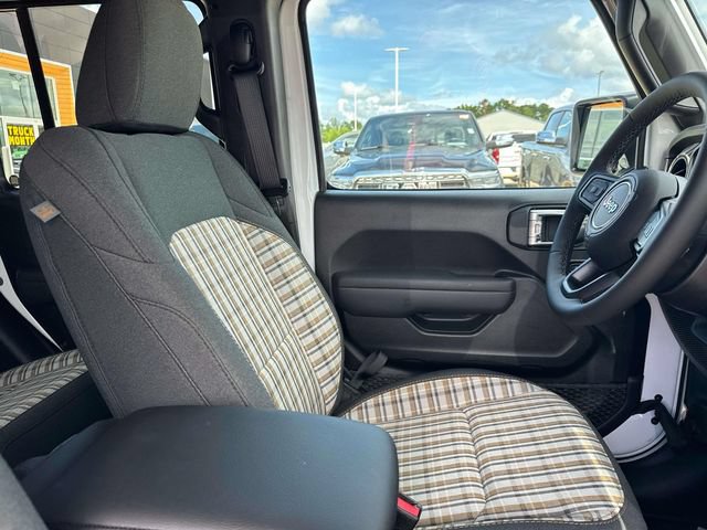 New 2026 Jeep Gladiator Sport AWD/4WD image 13