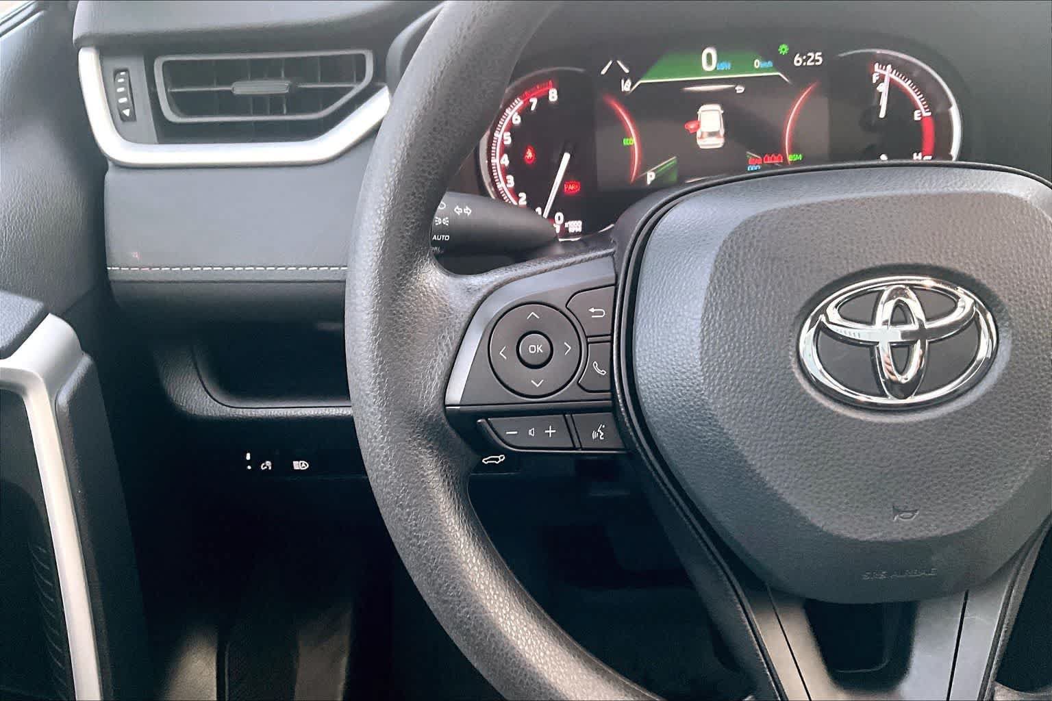 Used 2024 Toyota RAV4 XLE w/ Convenience Package AWD/4WD image 25
