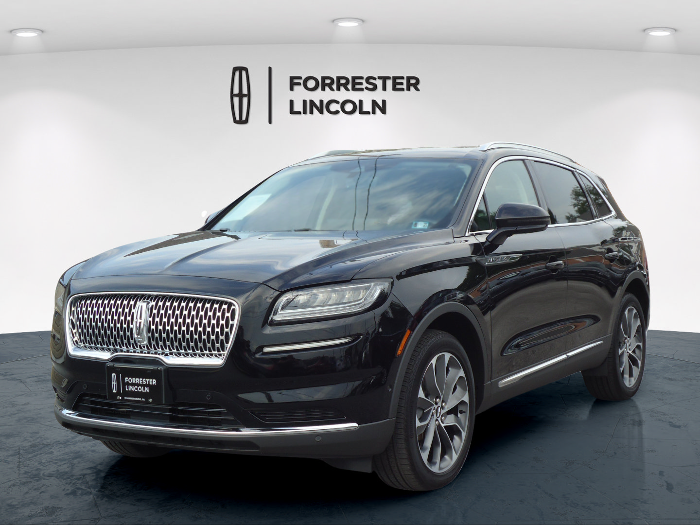 Used 2023 Lincoln Nautilus Reserve w/ Equipment Group 201A AWD/4WD image 7