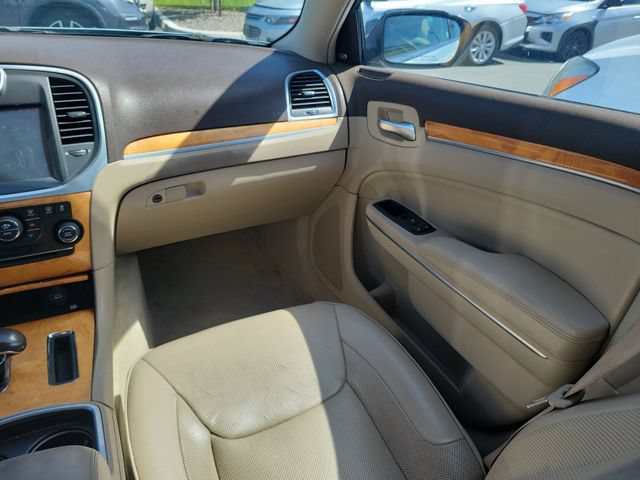 Used 2013 Chrysler 300 C RWD image 15