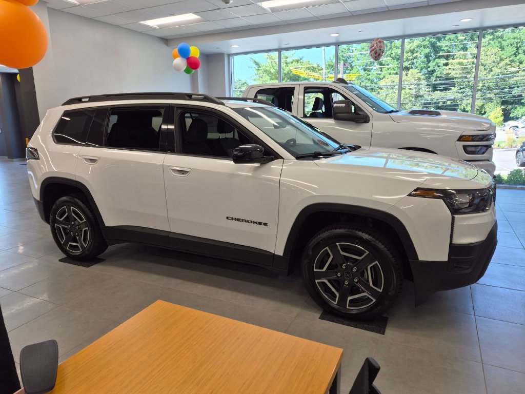 New 2026 Jeep Cherokee Laredo AWD/4WD image 2