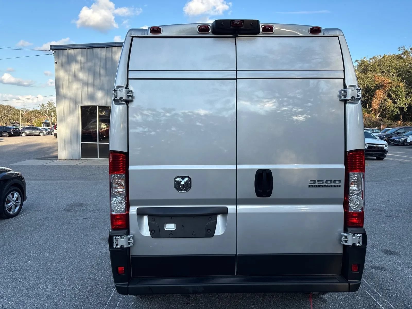 Used 2025 RAM ProMaster 3500 FWD image 8