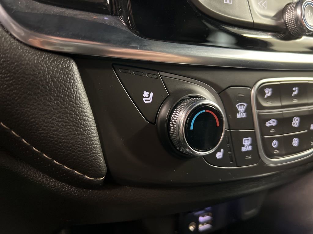 Used 2022 Chevrolet Traverse Premier AWD/4WD image 14