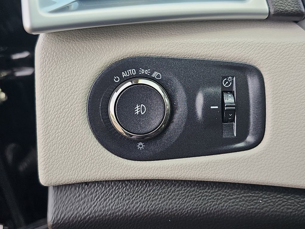 Used 2015 Cadillac SRX Premium w/ Driver Assist Package AWD/4WD image 29