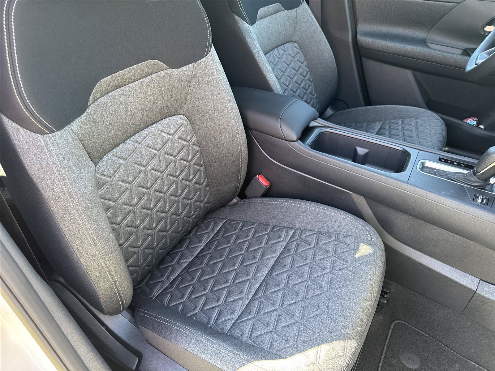 New 2026 Nissan Kicks SV w/ SV Premium Package FWD image 34