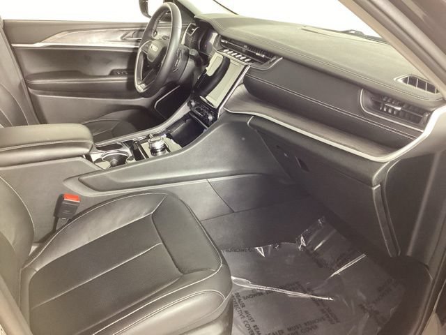 Used 2022 Jeep Grand Cherokee L Limited w/ Luxury Tech Group II AWD/4WD image 24