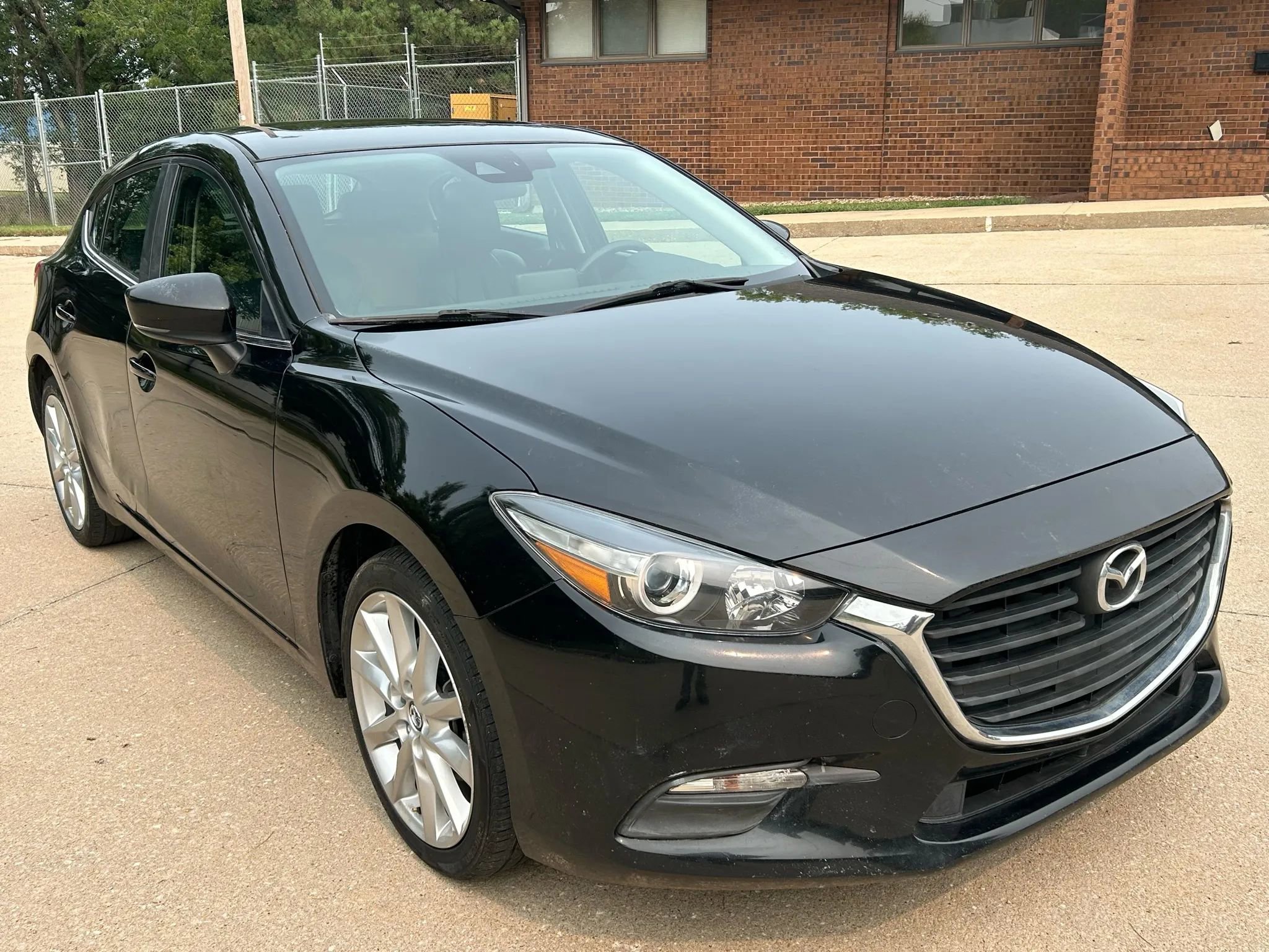 Used 2017 MAZDA MAZDA3 Touring image 1