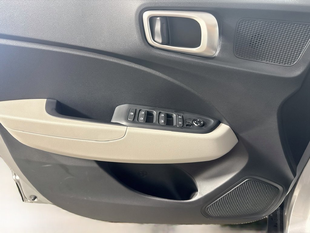 New 2026 Hyundai Venue SEL FWD image 12