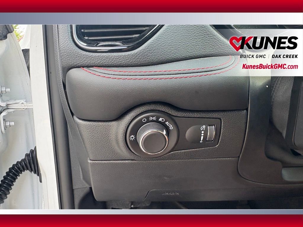 Used 2024 Dodge Durango GT image 19