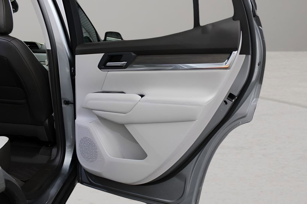 Used 2026 GMC Terrain Denali image 30