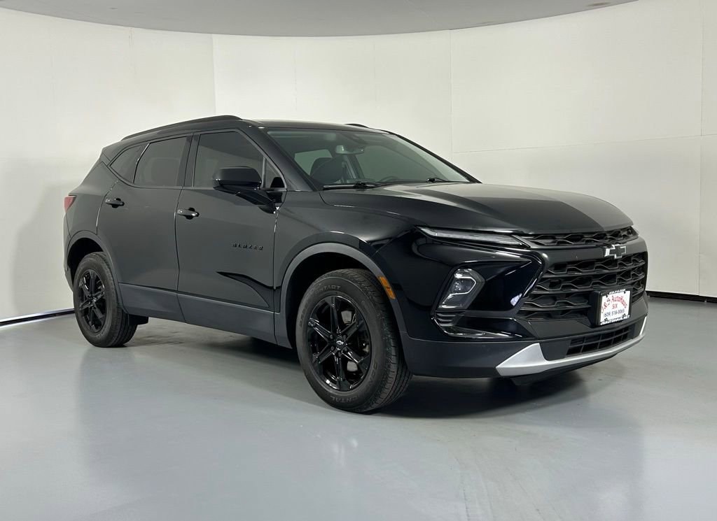 Used 2024 Chevrolet Blazer LT w/ Convenience Package AWD/4WD image 1