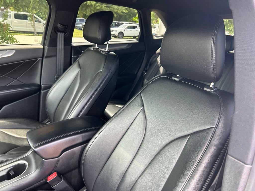 Used 2019 Lincoln MKC Premiere FWD image 21