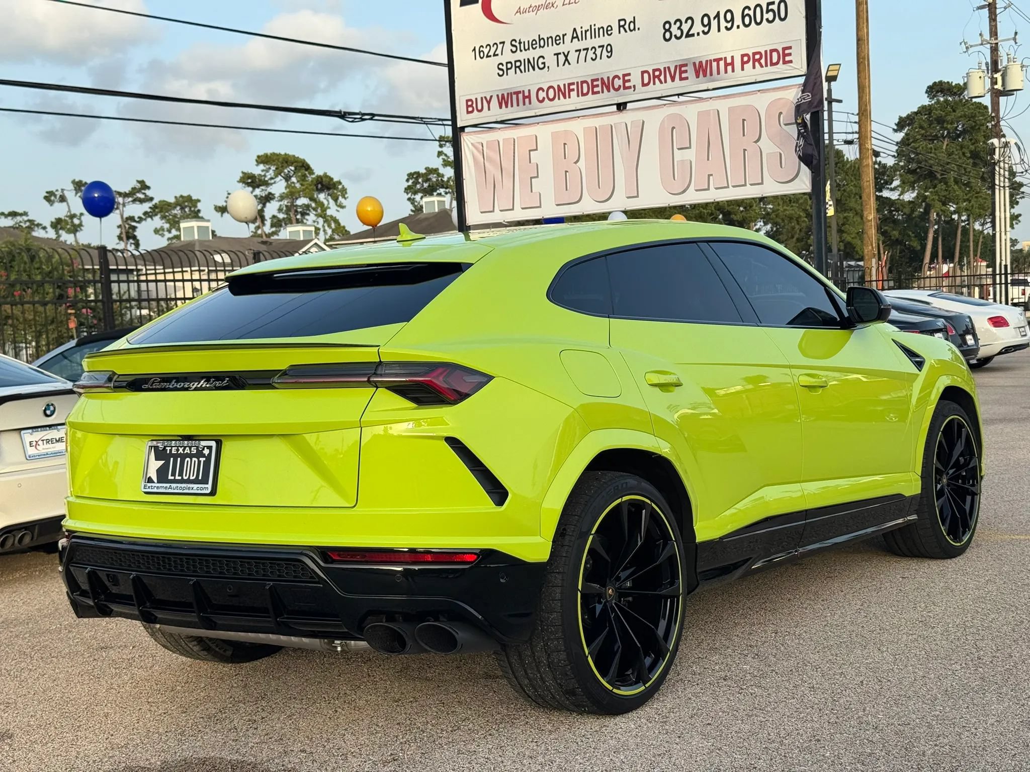 Used 2022 Lamborghini Urus AWD/4WD image 9