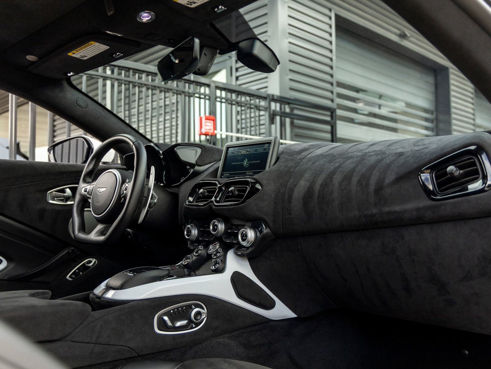 Used 2019 Aston Martin V8 Vantage Coupe RWD image 37