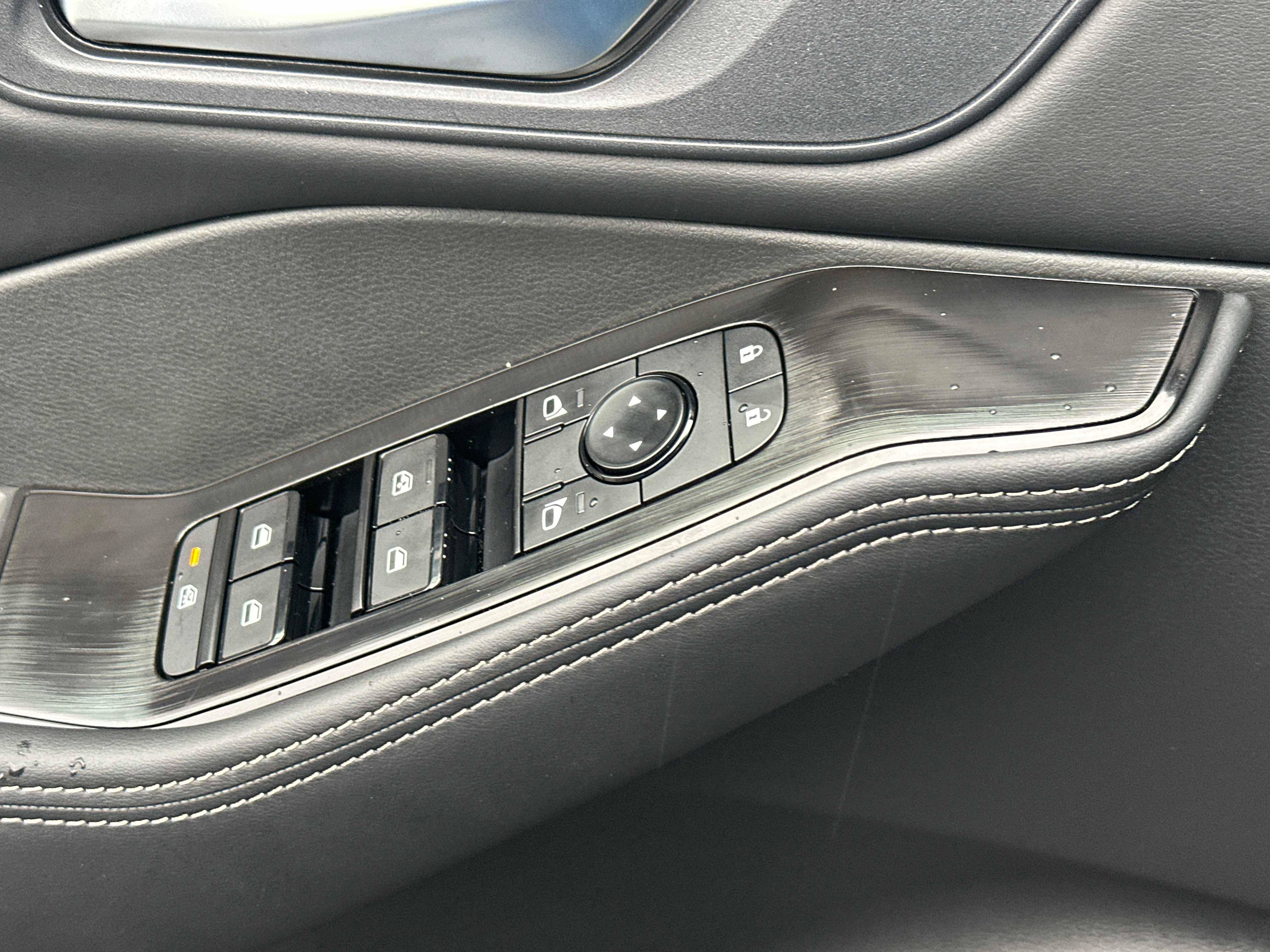 New 2027 Nissan Rogue SV AWD/4WD image 18