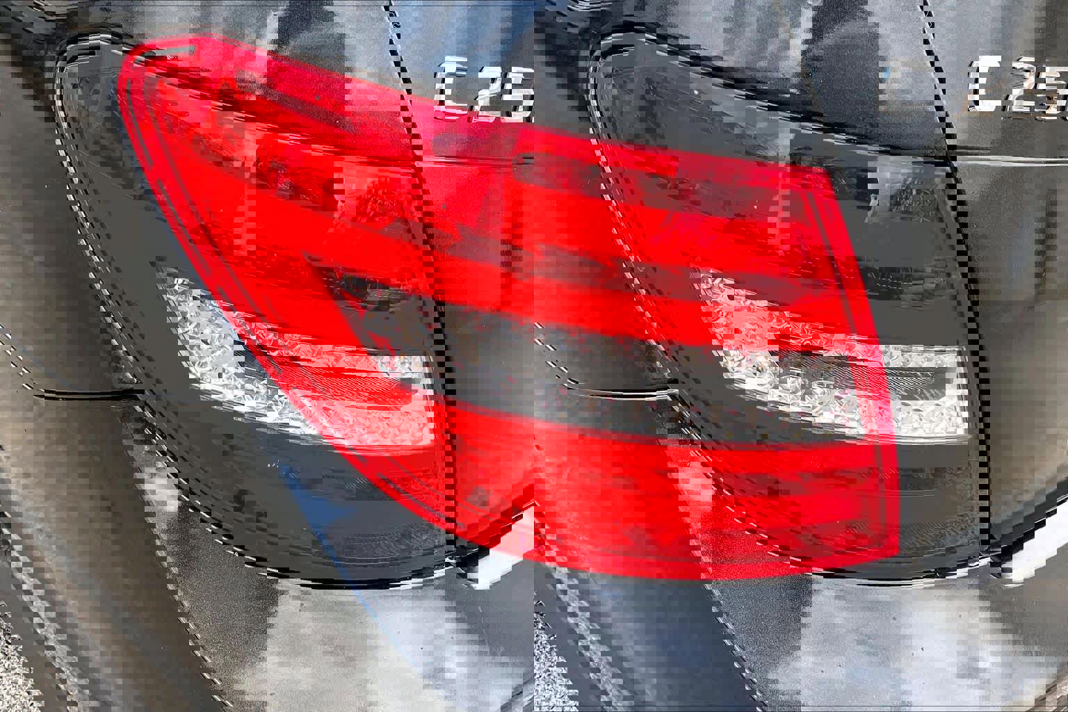 Used 2013 Mercedes-Benz C 250 Sedan image 28