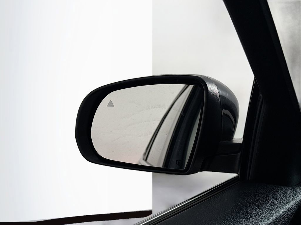 Used 2022 Jeep Cherokee Latitude Lux w/ Sun & Sound Group image 43