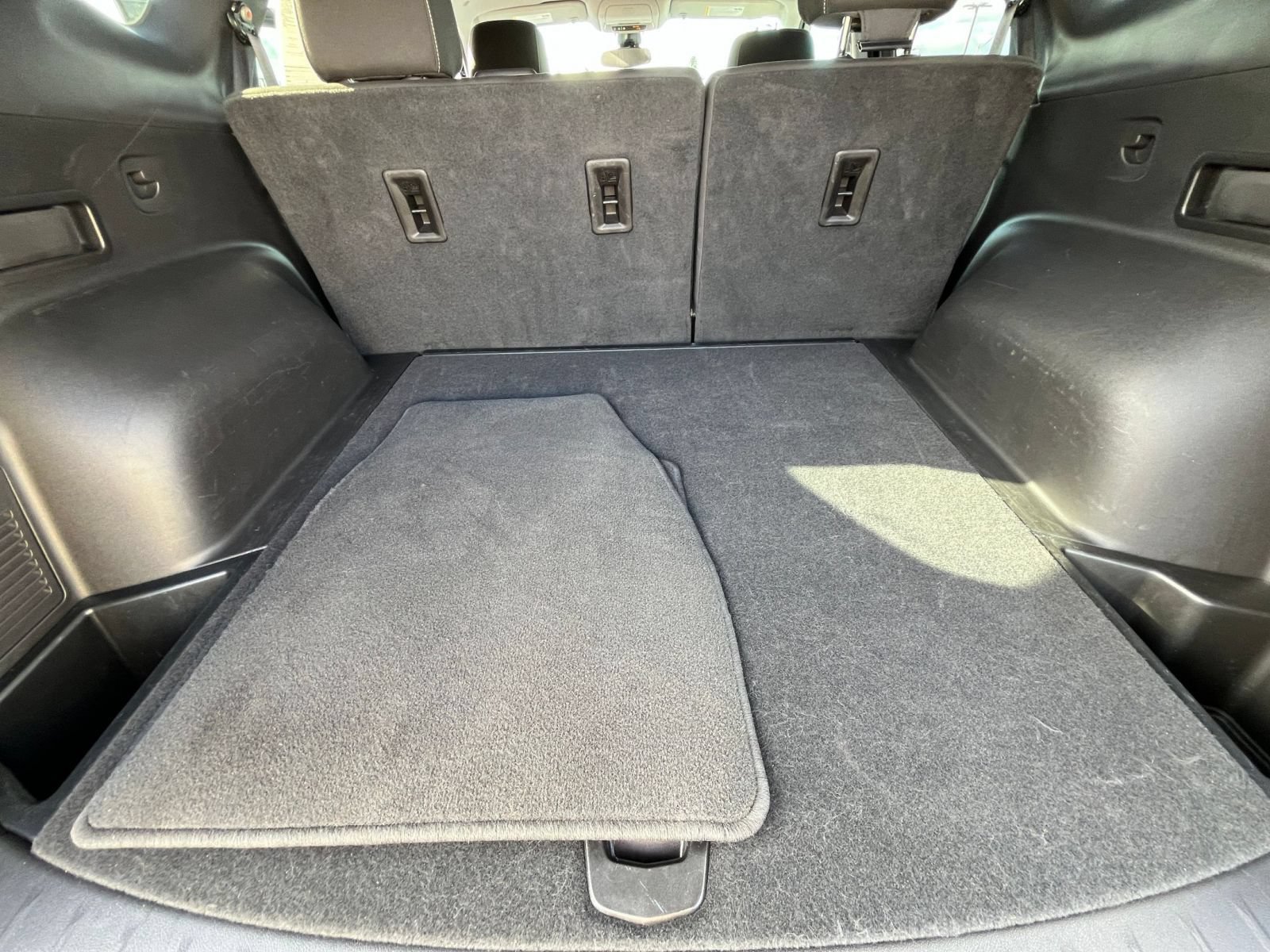 Used 2025 Chevrolet Blazer LT FWD image 31